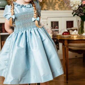 ✨Charming Antoinette Paris French Silk Azur Smocked Dress✨Size 8✨Runs Small✨